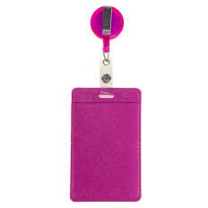 На фото 2 - Бейдж с лентой на рулетке вертикальный, цвет малиновый На фото 2 - Бейдж с лентой на рулетке вертикальный, цвет малиновый