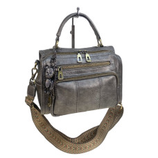 На фото 1 - Женская сумка из искусственной кожи, цвет серый