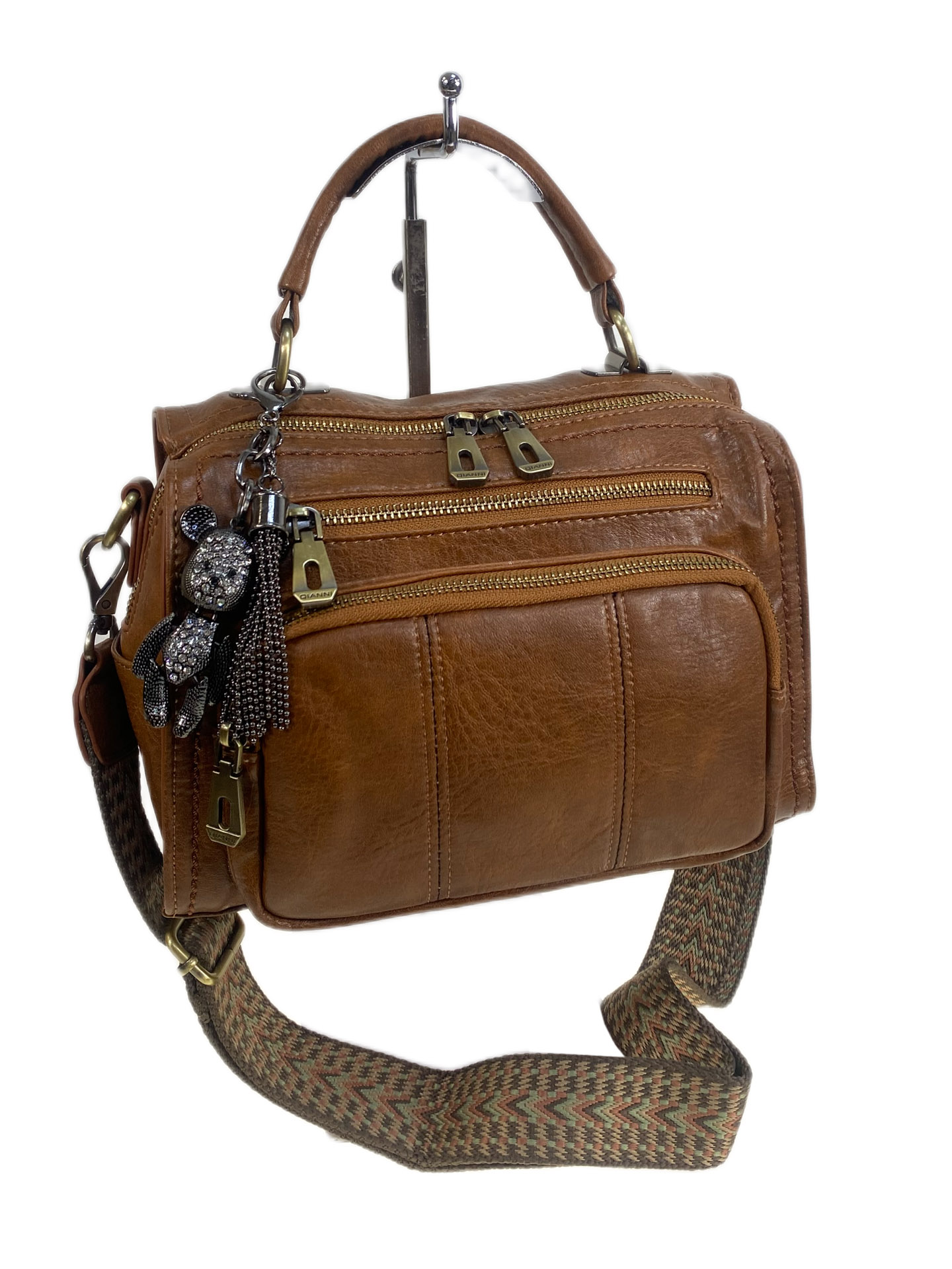 На фото 1 - Женская сумка из искусственной кожи, цвет коричнево-рыжий