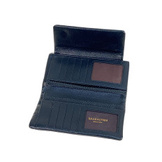 На фото 2 -  Женское портмоне из искусственной кожи, цвет черный