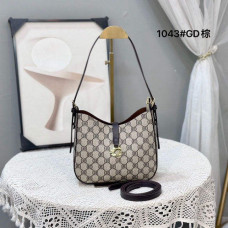 На фото 1 - Женская сумка из искусственной кожи мультицвет На фото 1 - Женская сумка из искусственной кожи мультицвет