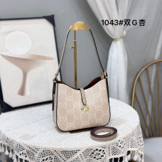 На фото 1 - Женская сумка из искусственной кожи мультицвет На фото 1 - Женская сумка из искусственной кожи мультицвет