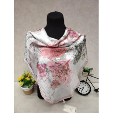 На фото 1 - Женский платок из шёлка, мультицвет На фото 1 - Женский платок из шёлка, мультицвет
