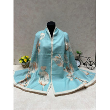 На фото 1 - Мягкий палантин из шерсти мультицвет