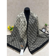 На фото 1 - Мягкий палантин из кашемира мультицвет