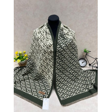 На фото 1 - Мягкий палантин из кашемира мультицвет