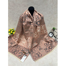 На фото 1 - Мягкий палантин из кашемира мультицвет