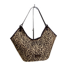 На фото 1 - Женская сумка из искусственной кожи мультицвет