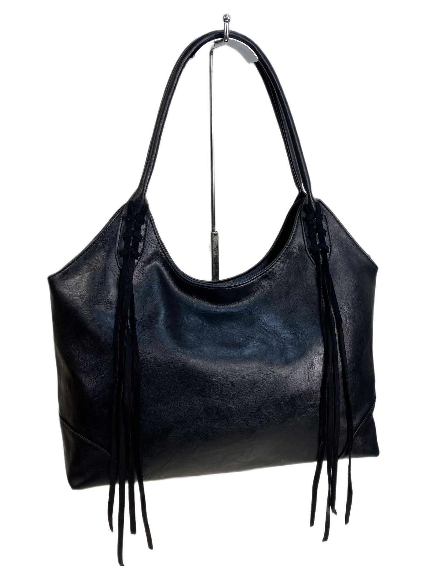 На фото 1 - Женская сумка из искусственной кожи, цвет черный 