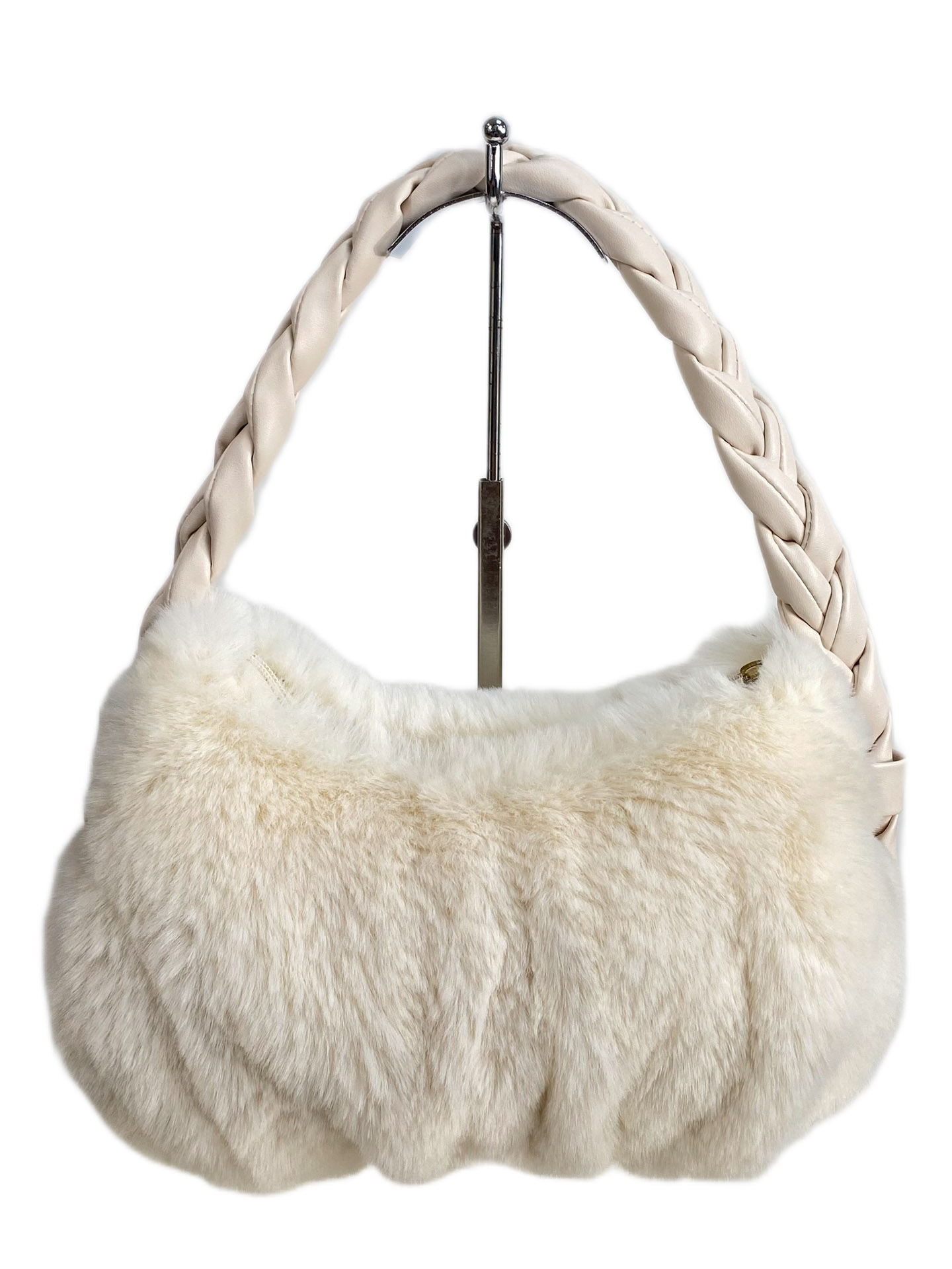 На фото 2 - Женская сумка из искусственного меха, цвет молочный