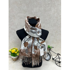 На фото 1 - Мягкий палантин из кашемира мультицвет