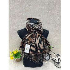 На фото 1 - Мягкий палантин из кашемира мультицвет