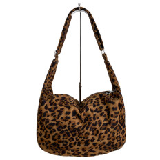 На фото 2 - Женская сумка из искусственной замши, цвет леопард