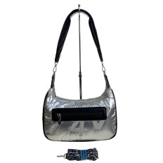 На фото 2 - Сумка из болоньи  через плечо, цвет серебро