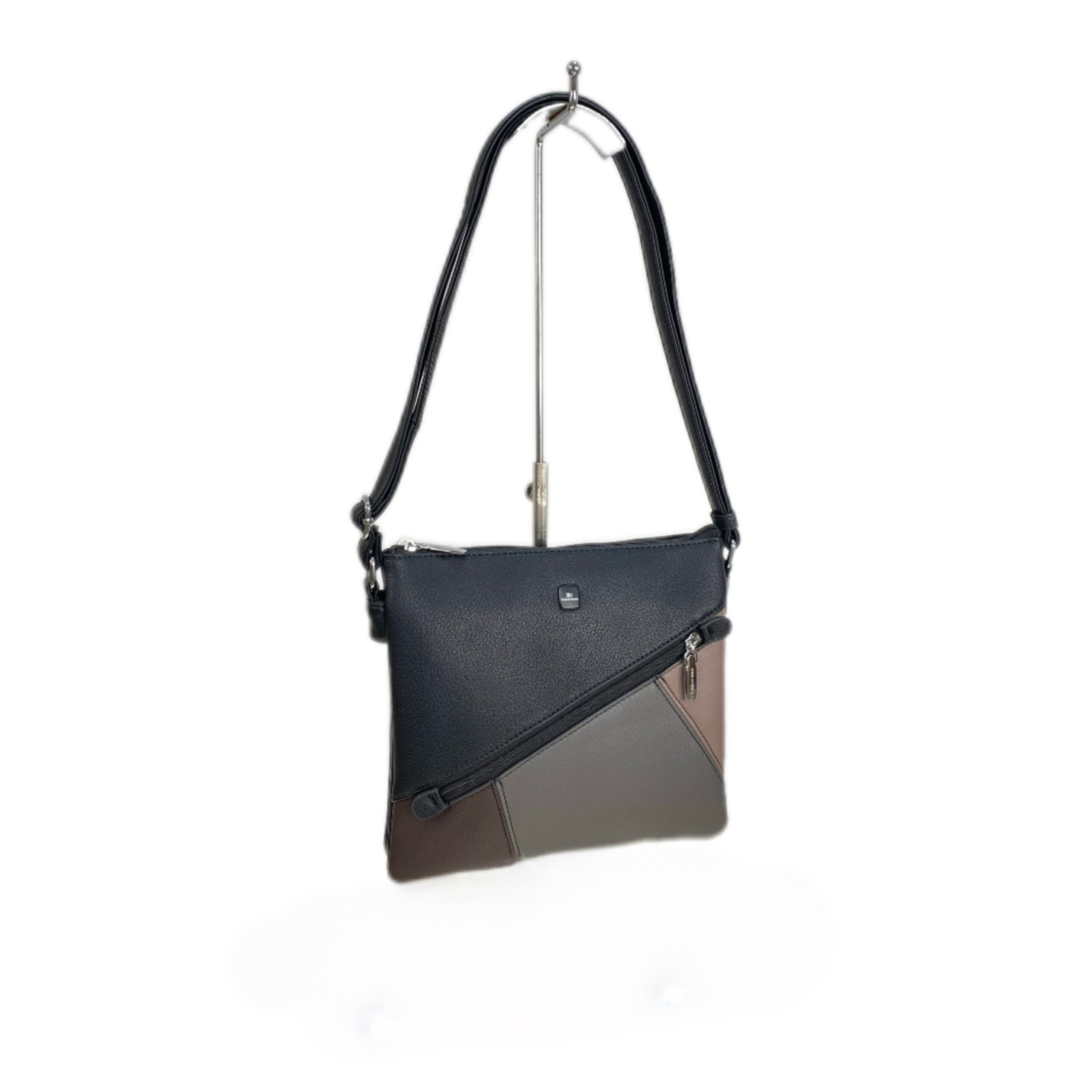 На фото 1 - Женская сумка из искусственной кожи мультицвет