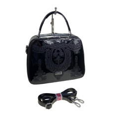 На фото 1 - Женская сумка из искусственной кожи, цвет черный На фото 1 - Женская сумка из искусственной кожи, цвет черный