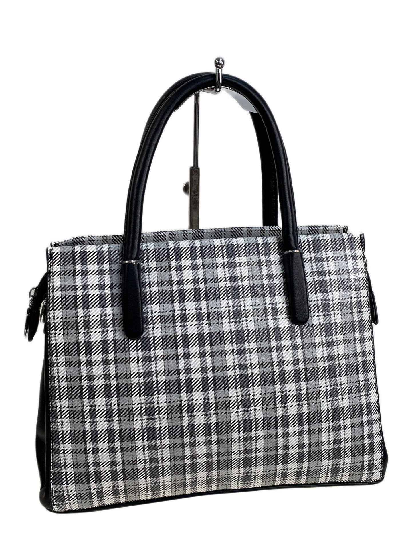 На фото 1 - Женская сумка из искусственной кожи мультицвет