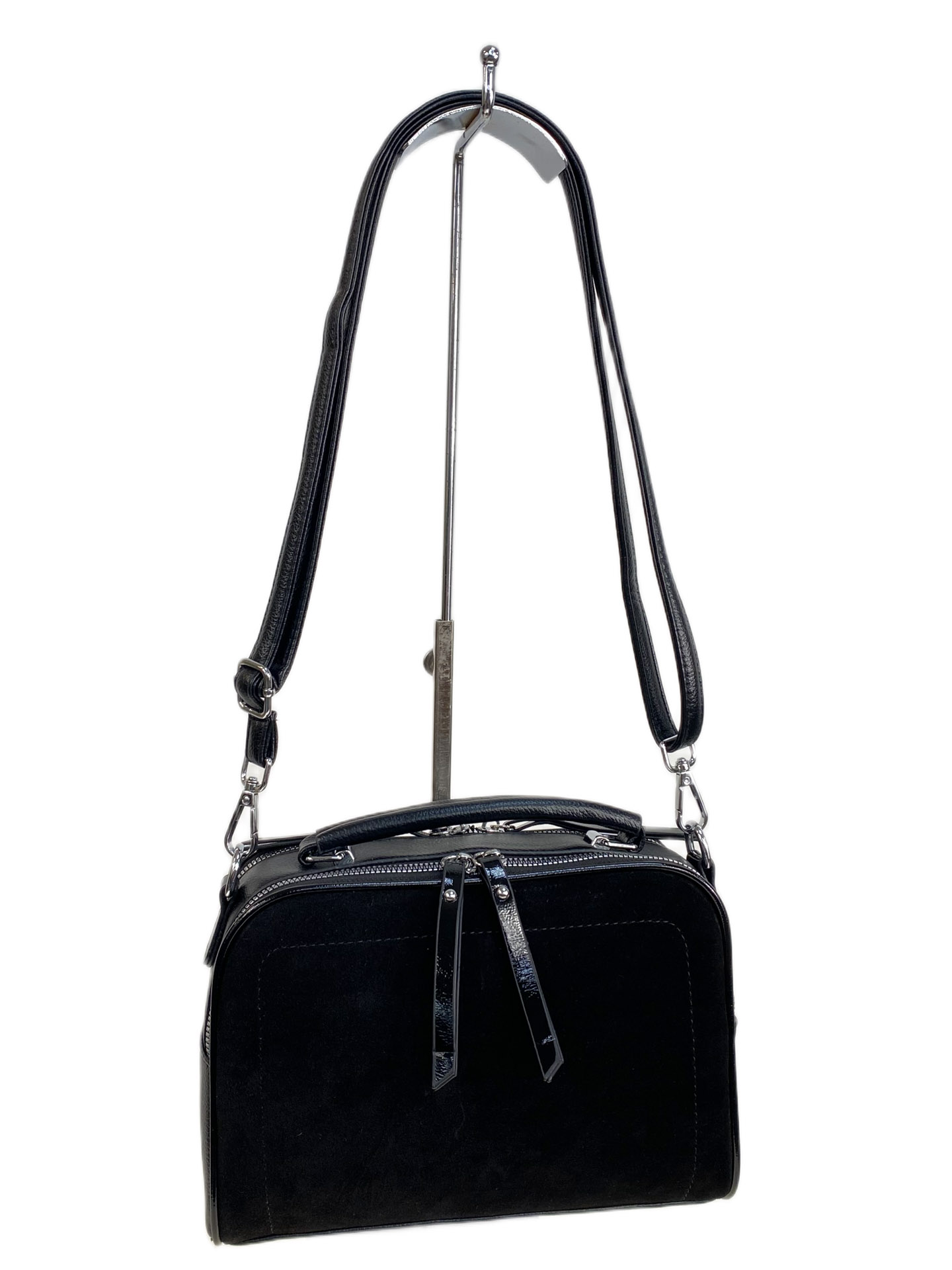 На фото 1 - Женская сумка из искусственной кожи и замши, цвет черный