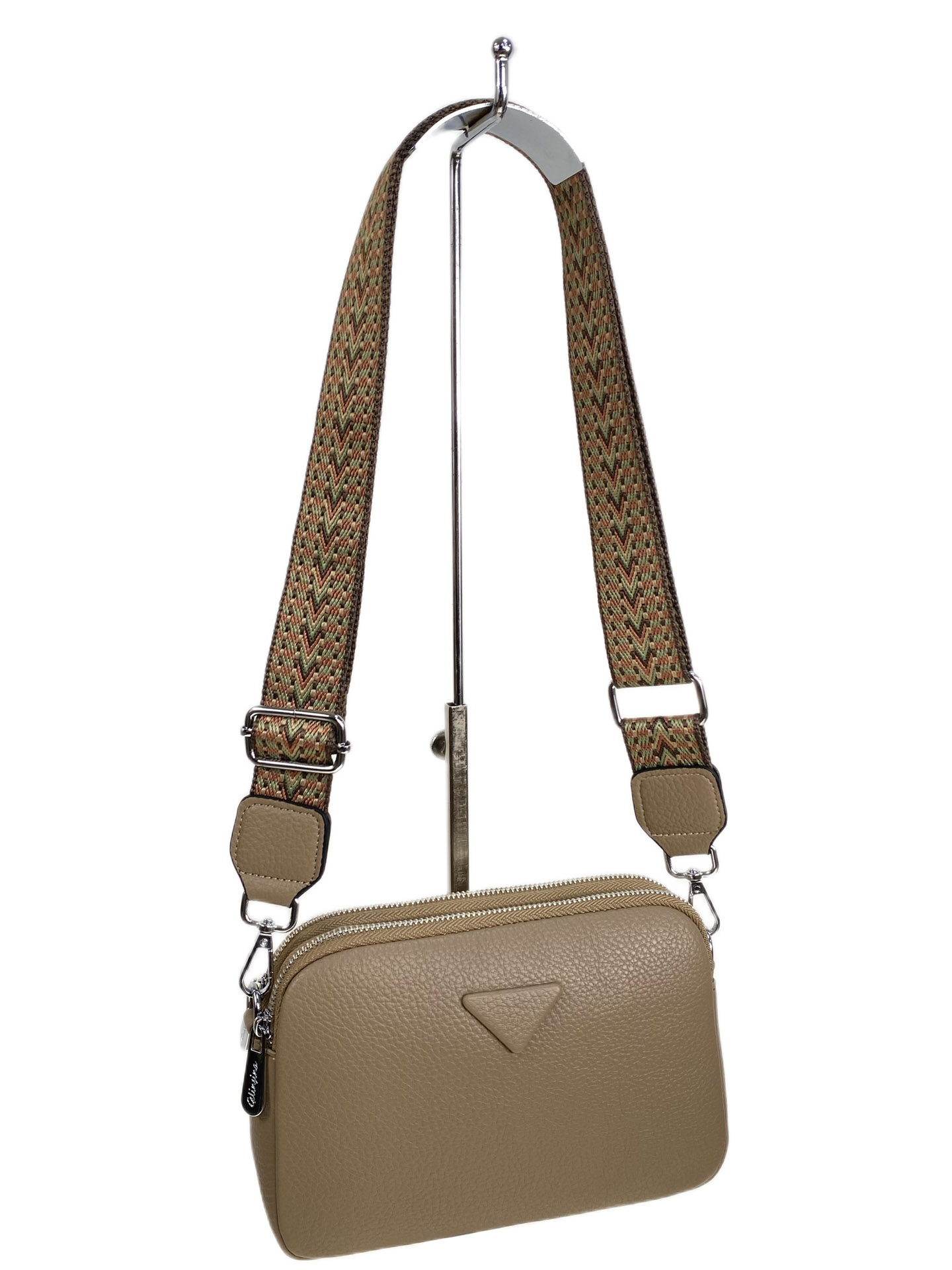 На фото 1 - Женская сумка из искусственной кожи, цвет коричневый