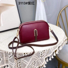 На фото 1 - Женская сумка из искусственной кожи, цвет бордовый