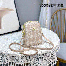 На фото 1 - Женская сумка из искусственной кожи мультицвет На фото 1 - Женская сумка из искусственной кожи мультицвет