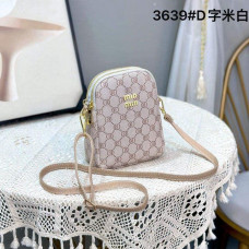 На фото 1 - Женская сумка из искусственной кожи мультицвет