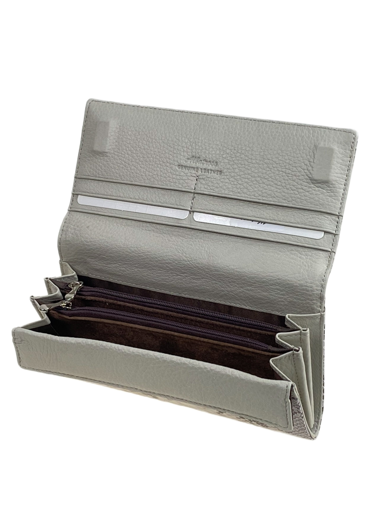 На фото 2 -  Женский кошелёк из натуральной кожи, цвет серебро