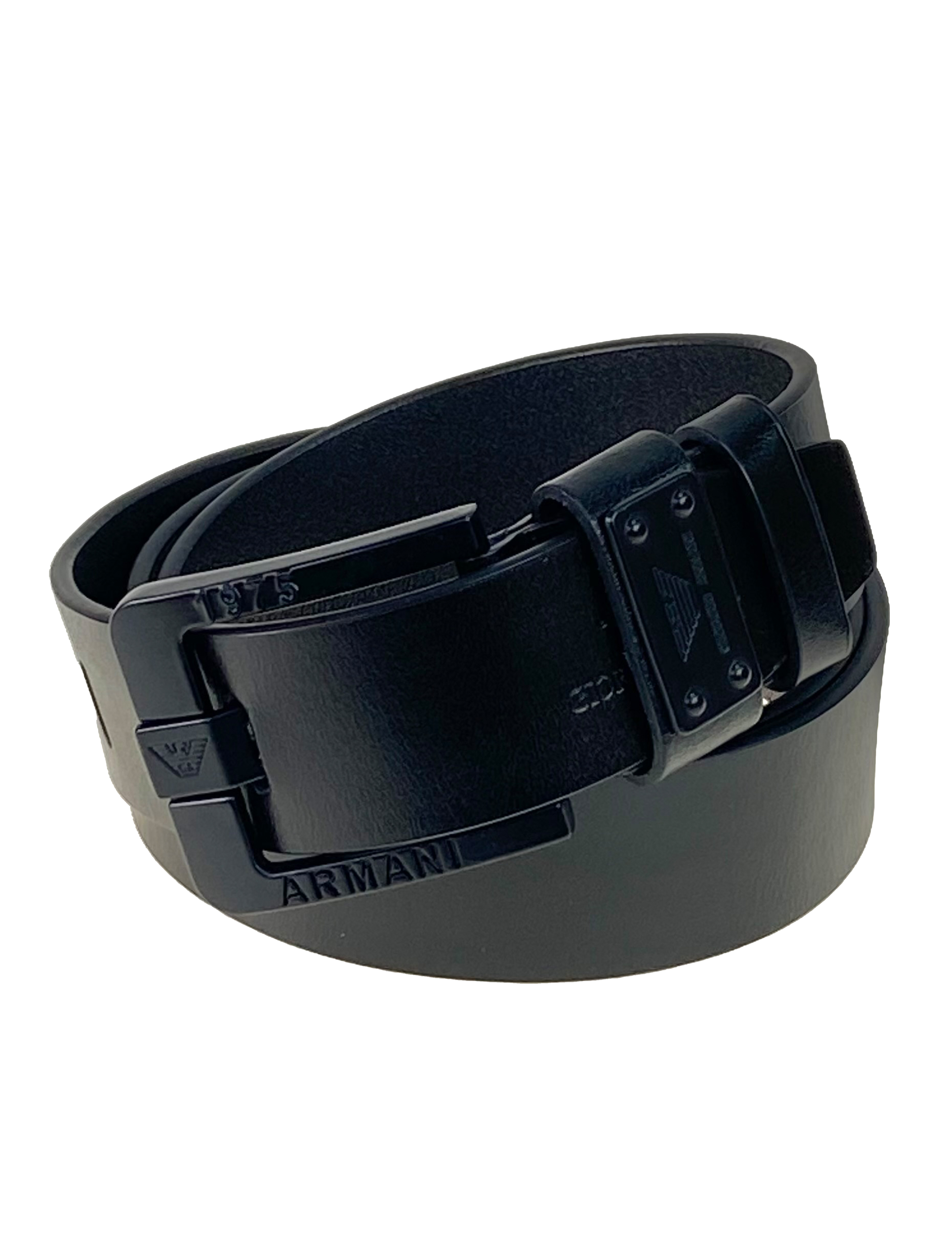 На фото 1 - Мужской ремень из натуральной кожи, цвет черный