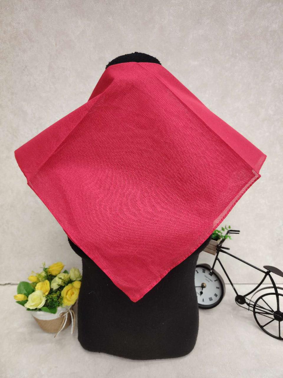 На фото 1 - Платок косынка на голову и шею, хлопок, цвет красный