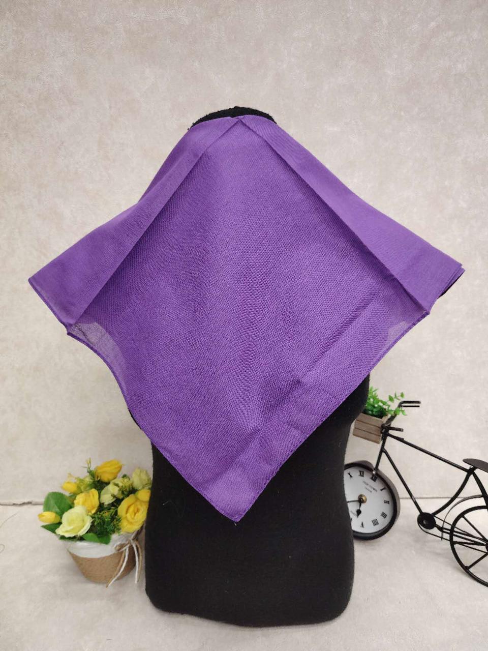 На фото 1 - Платок косынка на голову и шею, хлопок, цвет фиолетовый