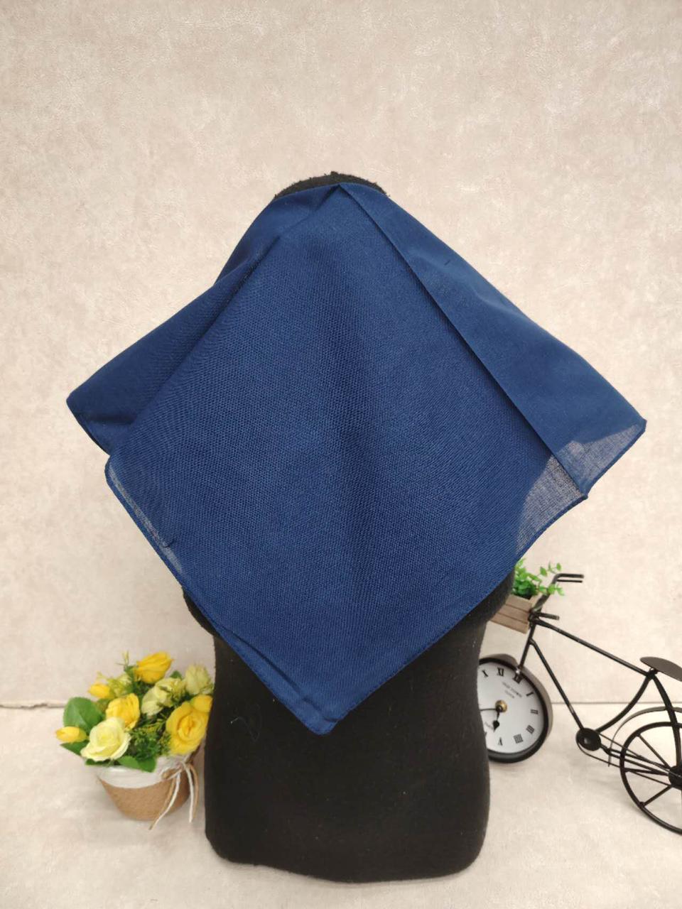На фото 1 - Платок косынка на голову и шею, хлопок, цвет синий