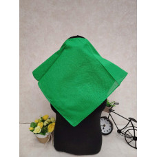 На фото 1 - Платок косынка на голову и шею, хлопок, цвет зеленый