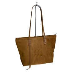 На фото 2 - Женская сумка из искусственной замши, цвет коричневый