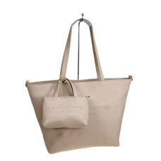 На фото 1 - Женская сумка из искусственной кожи, цвет светло бежевый