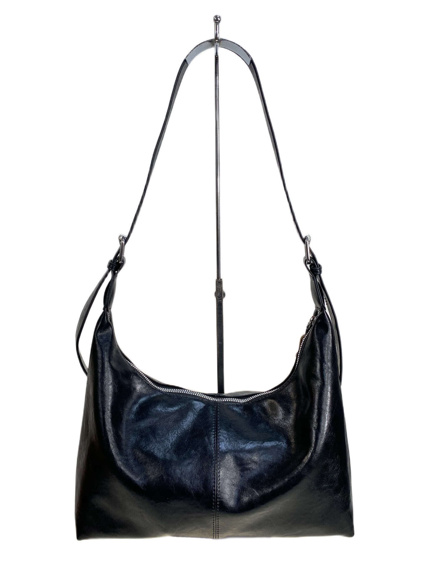 На фото 2 - Женская сумка из искусственной кожи, цвет черный 