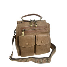 На фото 1 - Женская сумка - рюкзак из искусственной кожи, цвет коричневый