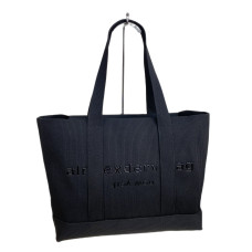 На фото 1 - Женская сумка из текстиля, цвет черный На фото 1 - Женская сумка из текстиля, цвет черный