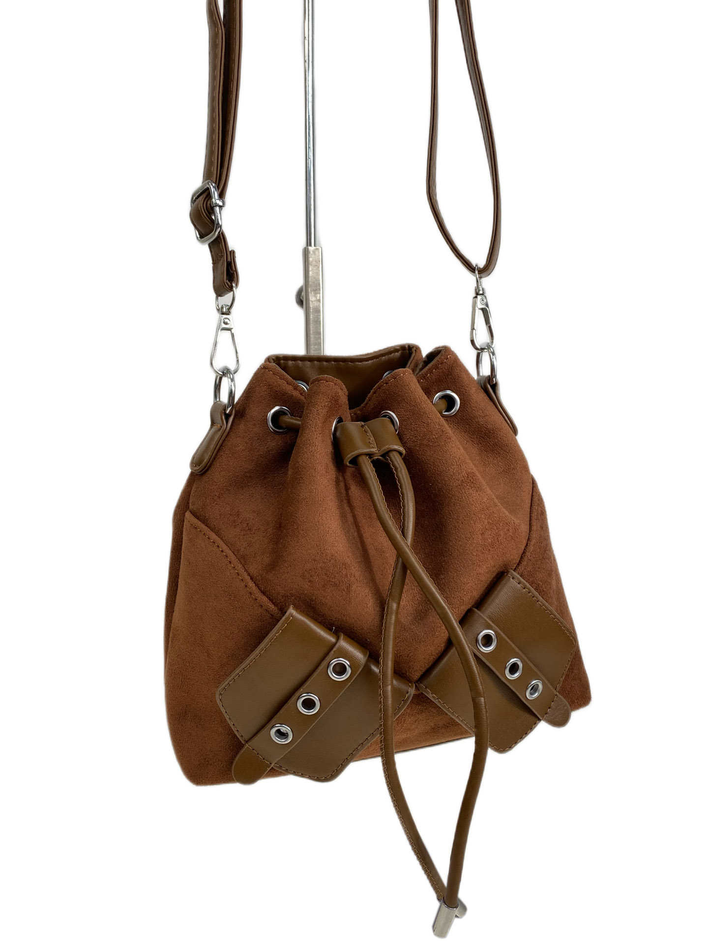 На фото 1 - Женская сумка из искусственной замши, цвет шоколадно-рыжий