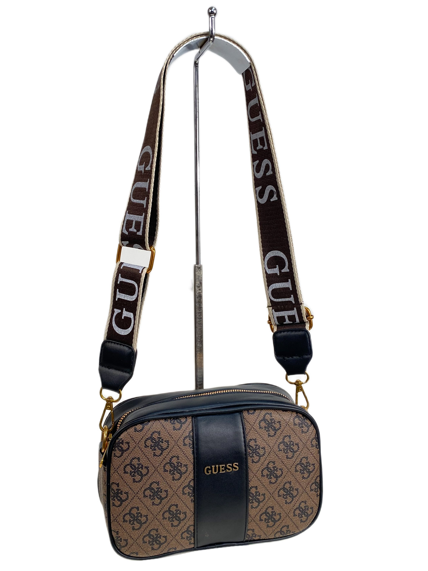 На фото 1 - Женская сумка из искусственной кожи, цвет  шоколад