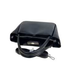 На фото 2 - Женская сумка из искусственной кожи, цвет черный