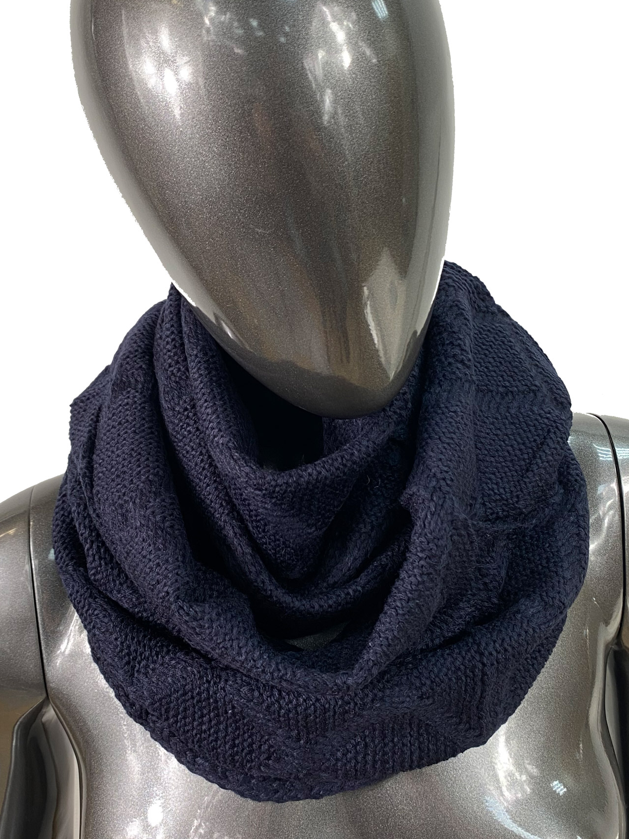 На фото 1 - Вязаный снуд из хлопка, цвет темно синий