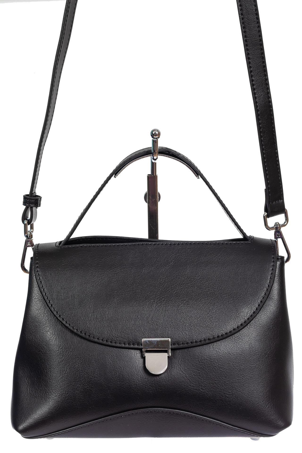 На фото 2 - Кожаная женская сумка satchel, цвет чёрный На фото 2 - Кожаная женская сумка satchel, цвет чёрный