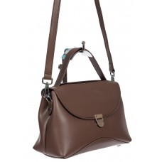 На фото 1 - Кожаная женская сумка satchel, цвет коричневый На фото 1 - Кожаная женская сумка satchel, цвет коричневый