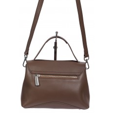 На фото 3 - Кожаная женская сумка satchel, цвет коричневый На фото 3 - Кожаная женская сумка satchel, цвет коричневый