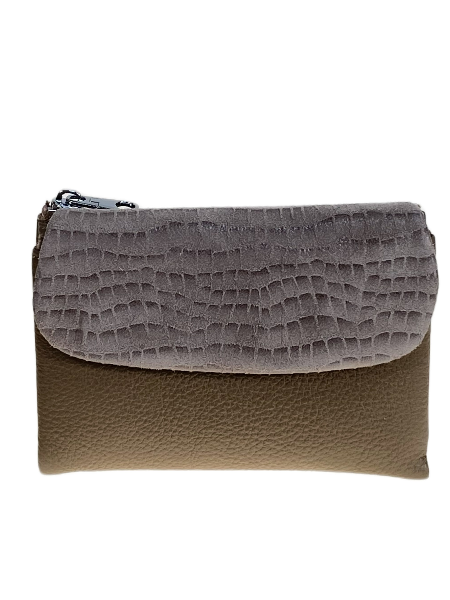 На фото 1 - Женский кошелёк  из натуральной кожи, цвет хаки