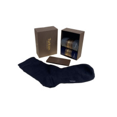 На фото 1 - Набор мужских носков в коробке